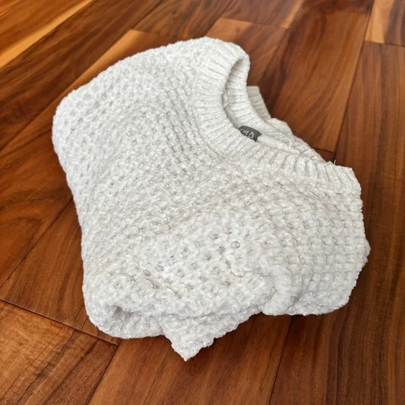 Cupcake velvet knit sweater by Francesca's Collections, sz medium - Picture 3 of 9